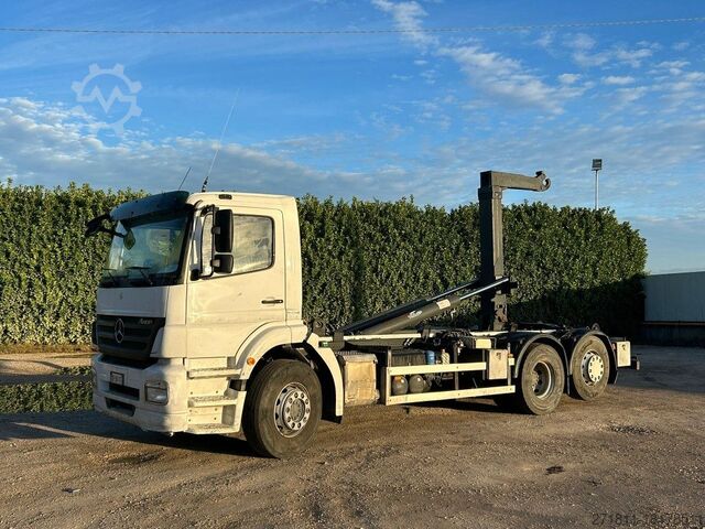 Abrollkipper MERCEDES-BENZ MERCEDES 2533 SCARRABILE