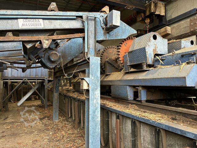 Debarking machine with root reducer Baljer & Zembrod