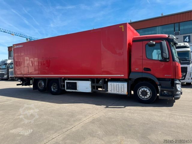 Refrigerated truck MERCEDES-BENZ ANTOS 2536 KÜHLKOFFER / LBW / CARRIER / 9,00M /