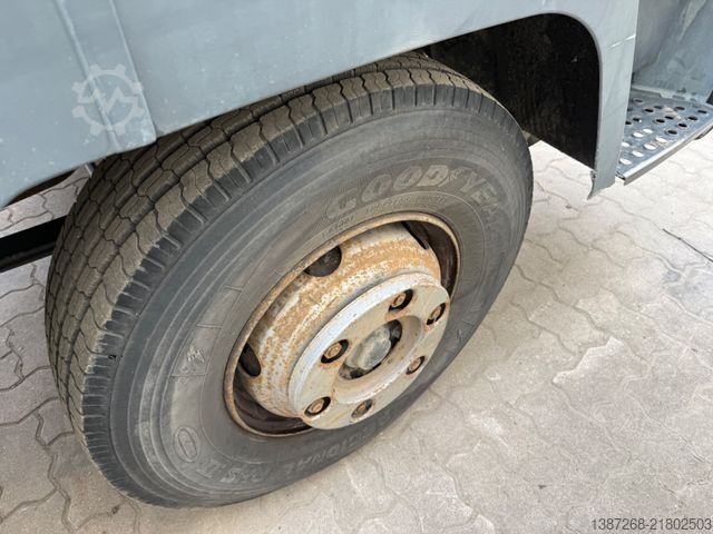 Three-way tipper van MAN 8.180 Doka / Meiller Kipper