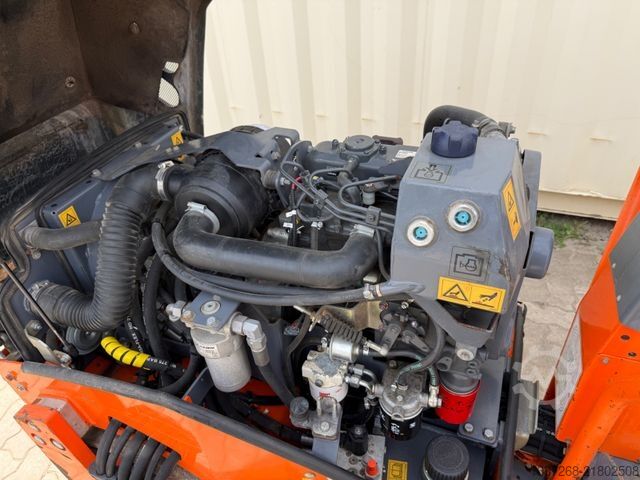 Single drum roller HAMM HD8VV / 2018 BJ / 862 H / 1.580 KG