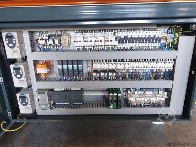 Verpackungsmaschinen / Schrumpfgeräte IFP LAT 50/40 L Sealer