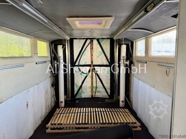 Car carrier van Addcliffe Eng /Motorsport/Rennsportauflieger