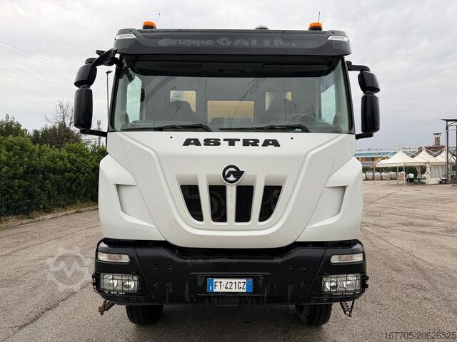 Concrete mixer truck Astra HD9 84.48