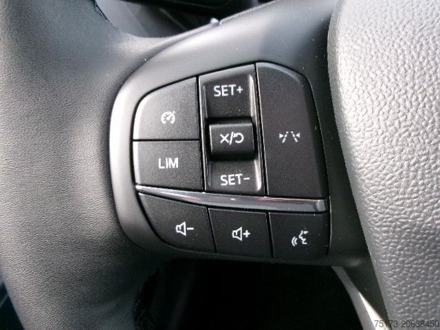 Panel van FORD Transit Courier Trend DoKa 1.5L WiPa GRA Kam