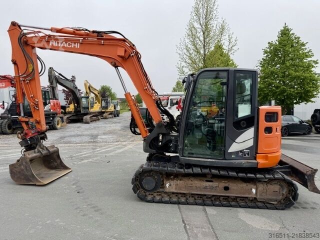 Chain excavator Hitachi ZX85 USB-5A