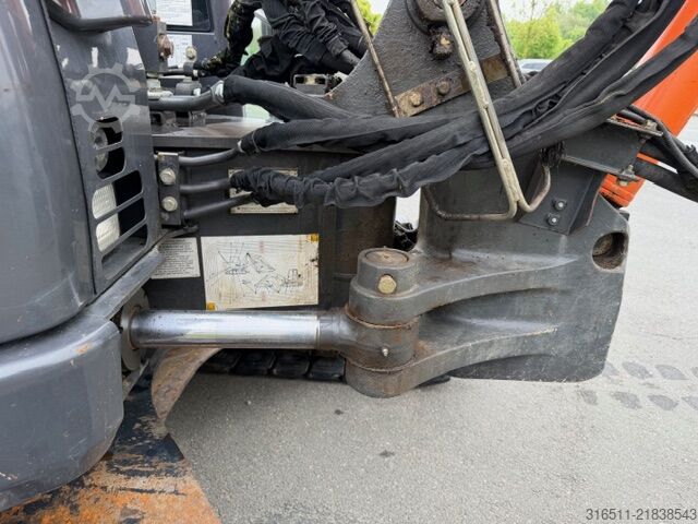 Chain excavator Hitachi ZX85 USB-5A