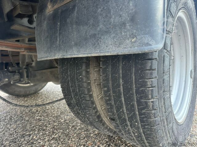 Fester Körper IVECO DAILY 35 C 16