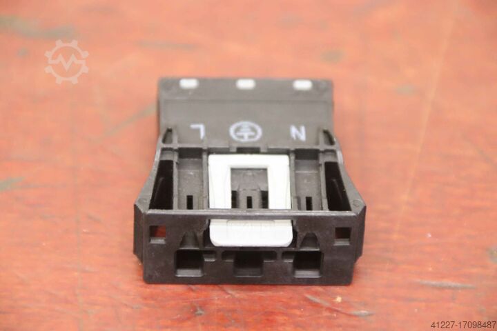 Connectors 44 pieces unbekannt 3-polig