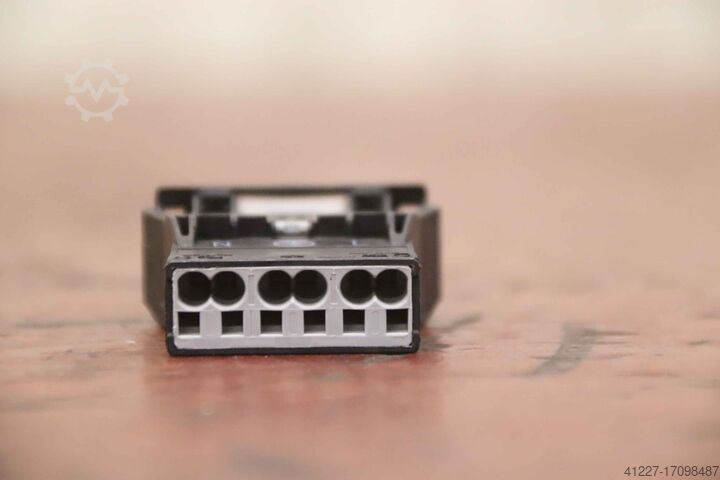 Connectors 44 pieces unbekannt 3-polig