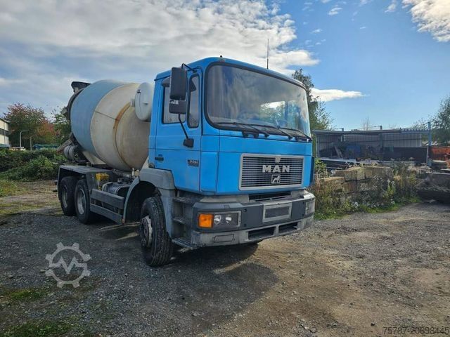 Concrete mixer truck MAN 26.293 6x4 Betonmi. 8 cbm Intermix Trommel v2001