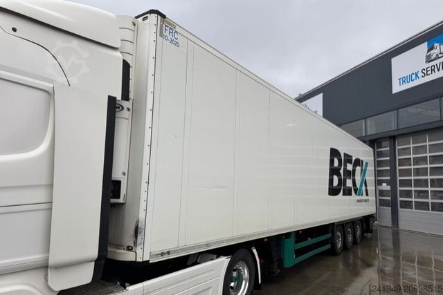 Reefer semitrailer SCHMITZ CARGOBULL SKO24 Carrier Vector 1950 Bi-Temp