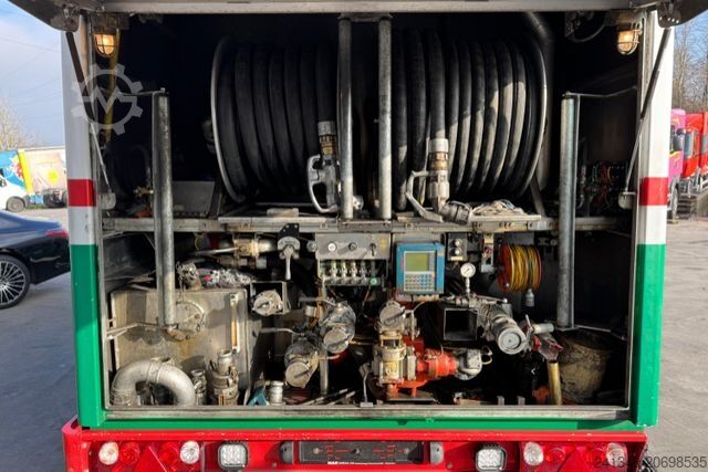 Tankauflieger SCHWARZMÜLLER Tank 32'770L 3 Kammern