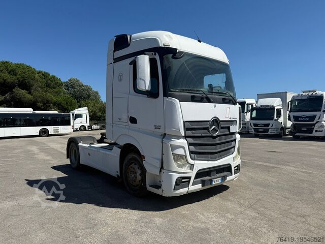 Standard road tractor Mercedes-Benz actros 1845