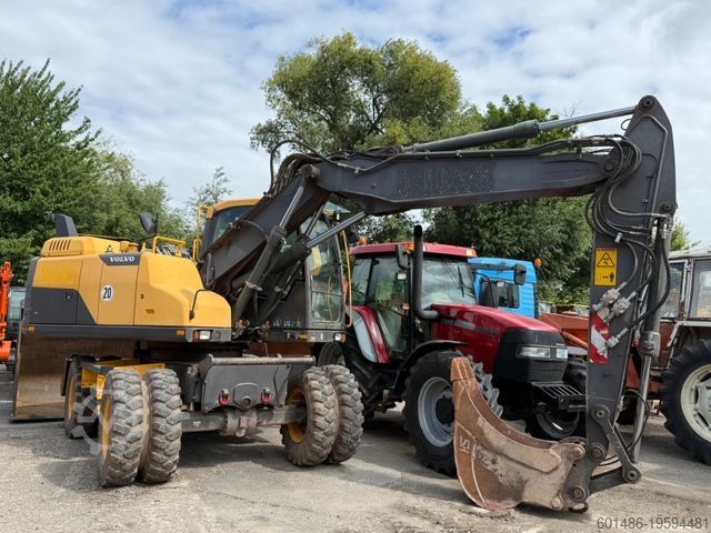 Mobile excavator VOLVO EW 140 D Baujahr 2014