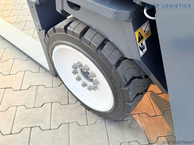 4-Wege-Gabelstapler Combilift C4000CB TRIPLEX 5200MM FREE-LIFT TOP 1