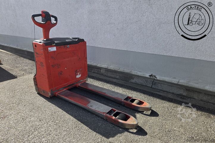 Manual pallet jack Linde T16