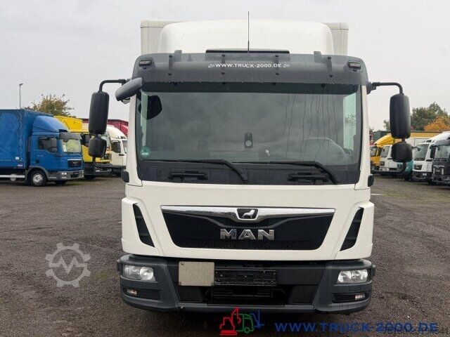 Transporter mit Koffer MAN TGL 8.190 LBW DHOLLANDIA 1.500 Kg + Seitentür BC