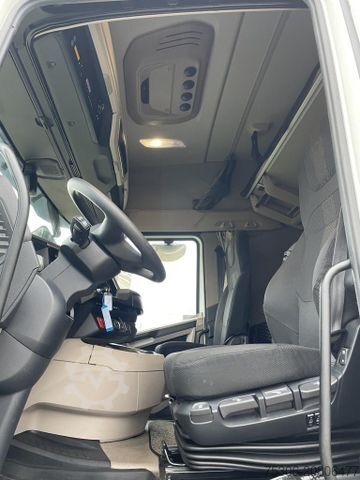 Standard SZM DAF FT XG 530