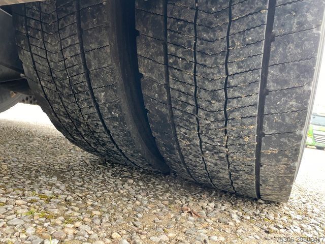 Standard SZM DAF FT XG 530