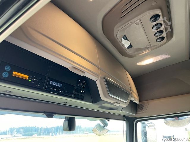 Standard tractor unit DAF FT XG 530