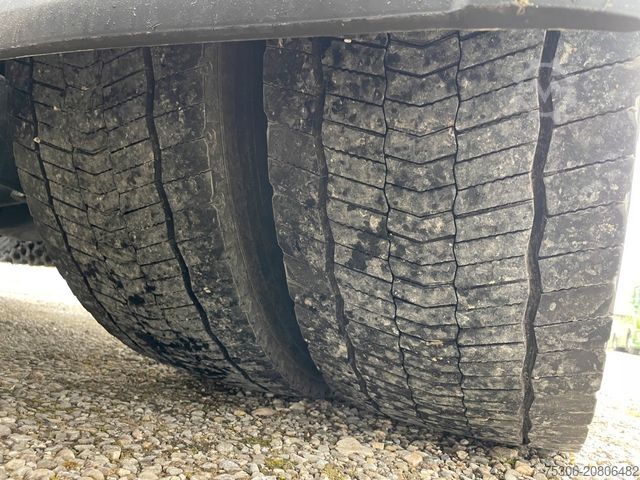 Standard tractor unit DAF FT XG 530