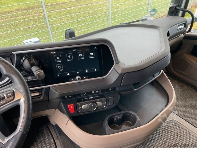 Standard tractor unit DAF FT XG 480