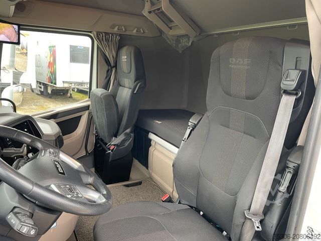 Standard tractor unit DAF FT XG 480