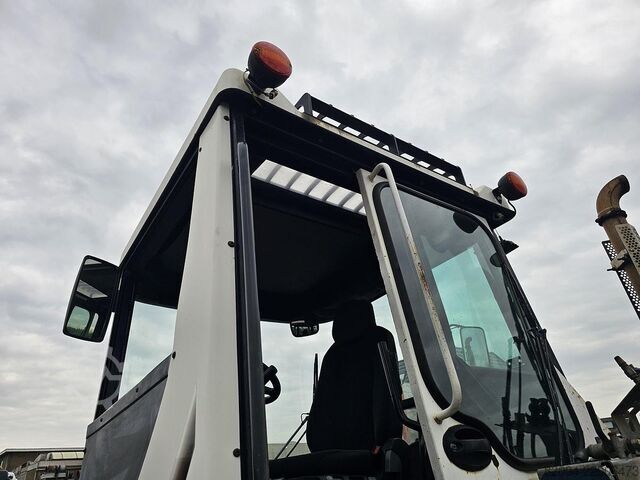 Terminal tractor TERBERG RT283 / TERMINAL TRACTOR 4X4/ TURNING CHAIR. /A...