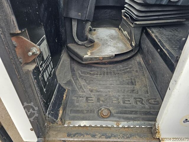 Terminal tractor TERBERG RT283 / TERMINAL TRACTOR 4X4/ TURNING CHAIR. /A...