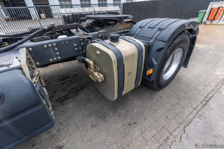 Standard tractor VOLVO FMX GLOB 460+HYDR