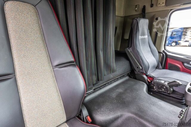 Standard tractor VOLVO FMX GLOB 460+HYDR