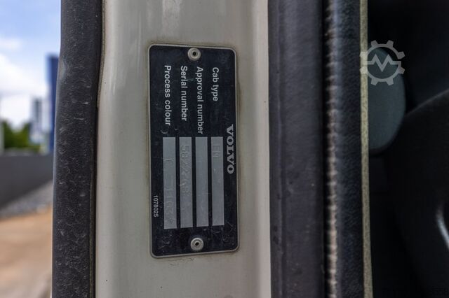 Standard tractor VOLVO FMX GLOB 460+HYDR