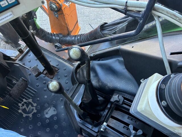 Deutz-Fahr DX 6.06 + Gödde Mähausleger Deutz-Fahr DX 6.06 + Gödde Mähausleger