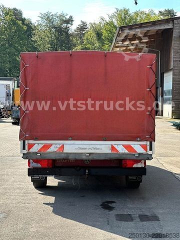 Curtain sider van VW Crafter 35 Doppelkabine Pritsche + Plane