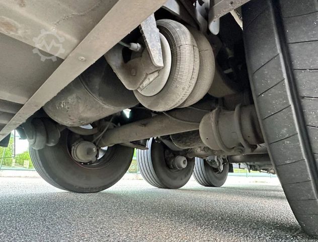 Kühlauflieger SCHMITZ CARGOBULL SKO 24 THERMO KING SLX 200 ONLY 3645 ENGINE HOUR