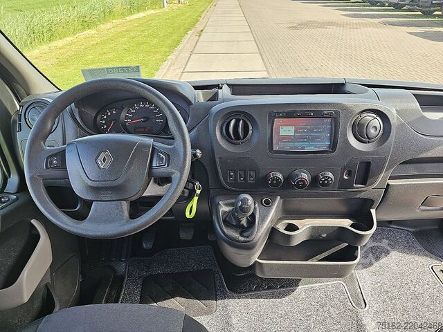 Platform truck with crane RENAULT MASTER T35 HIAB T-CLX13 EURO6