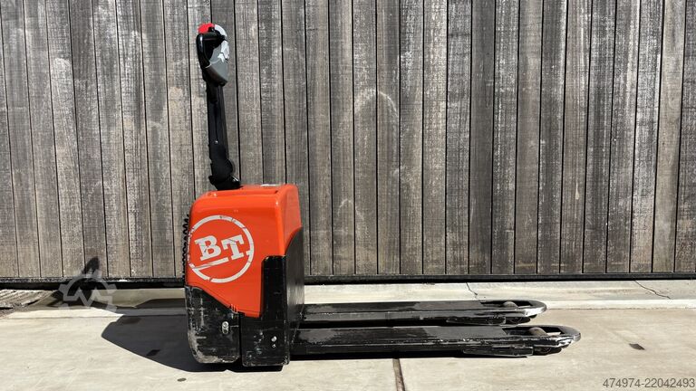 Electric pallet truck BT LWE 130 palletwagen