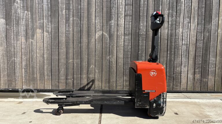 Electric pallet truck BT LWE 130 palletwagen