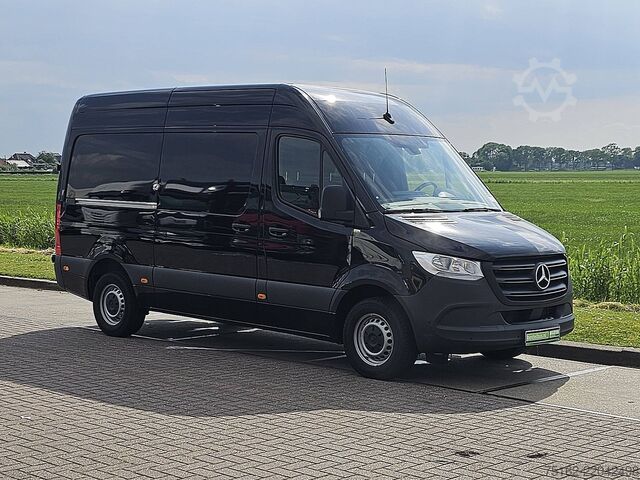 High-roof van MERCEDES-BENZ SPRINTER 317 L2H2 Mbux Airco