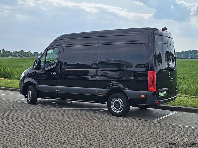 High-roof van MERCEDES-BENZ SPRINTER 317 L2H2 Mbux Airco
