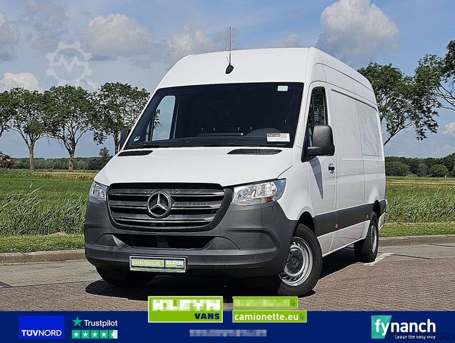 High-roof van MERCEDES-BENZ SPRINTER 317 L2H2 3.5t-Trekhaak!