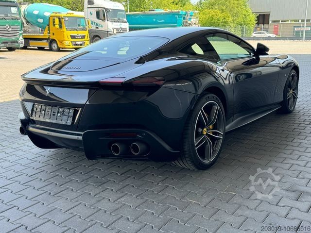 Van FERRARI Roma Coupe Schwarz