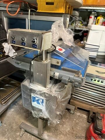 Horizontal bread roll slicing machine Krumbein HGS 1/1