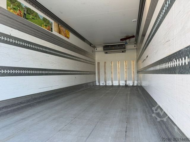 Refrigerated truck MERCEDES-BENZ ANTOS 2540 L Kühlkoffer 8,1 m LBW 2 T*CARRIER