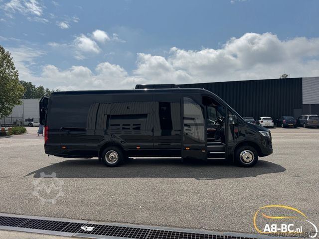 Motor coach MERCEDES-BENZ 519 STORM 21 SITZE GROSSEN KOFFER