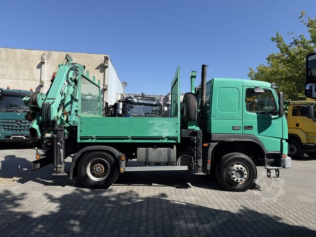 LKW mit Pritsche (offen) Volvo FM12 420 4X4 Kran MKG 300 bis 24 Meter
