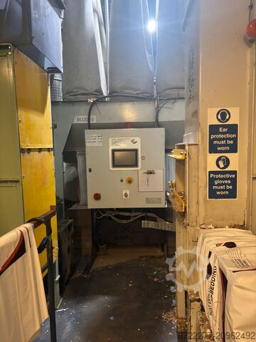 Ballenpresse & Schredder mit automatischer Gewichtserfassung K.M.E. 