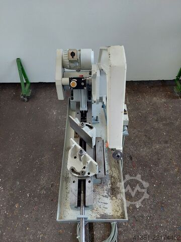 Hydr. hochl. Bügelsägemaschine KASTO HBS 210-240