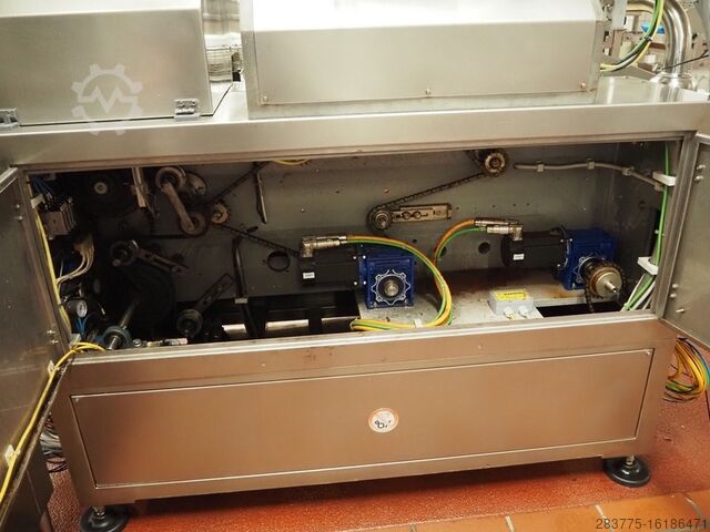 Long dwell servo controlled flowrapper PFM Tornado BB LD INOX